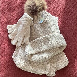 Cozy Cream Kids Mittens by